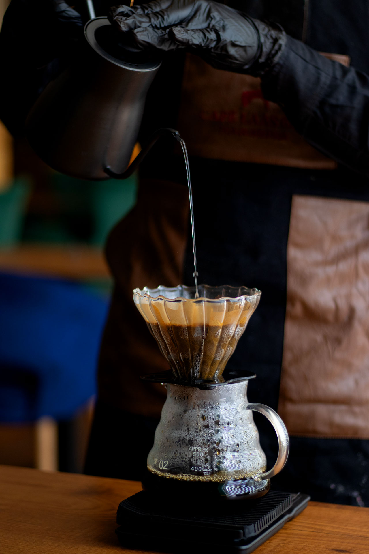 Brewing-coffee-with-freshly-ground-beans